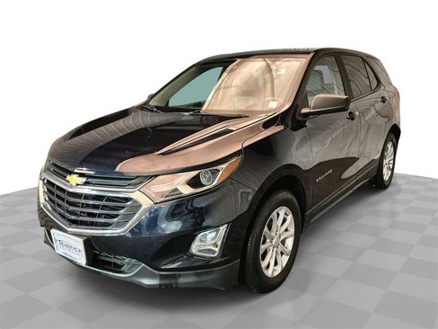 Used 2020 Chevrolet Equinox LS w/ LS Convenience Package image 1