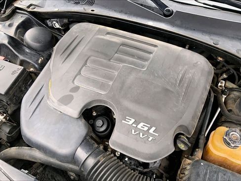 Used 2012 Chrysler 300 Limited image 30