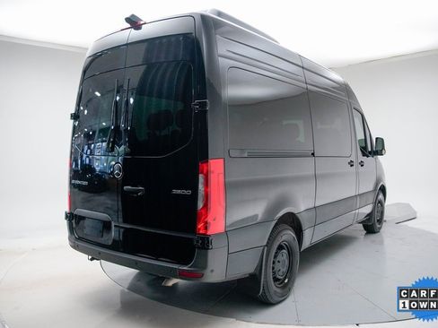 Used 2024 Mercedes-Benz Sprinter 2500 image 20