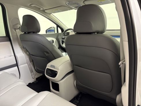 New 2026 Hyundai Ioniq 9 SEL image 17
