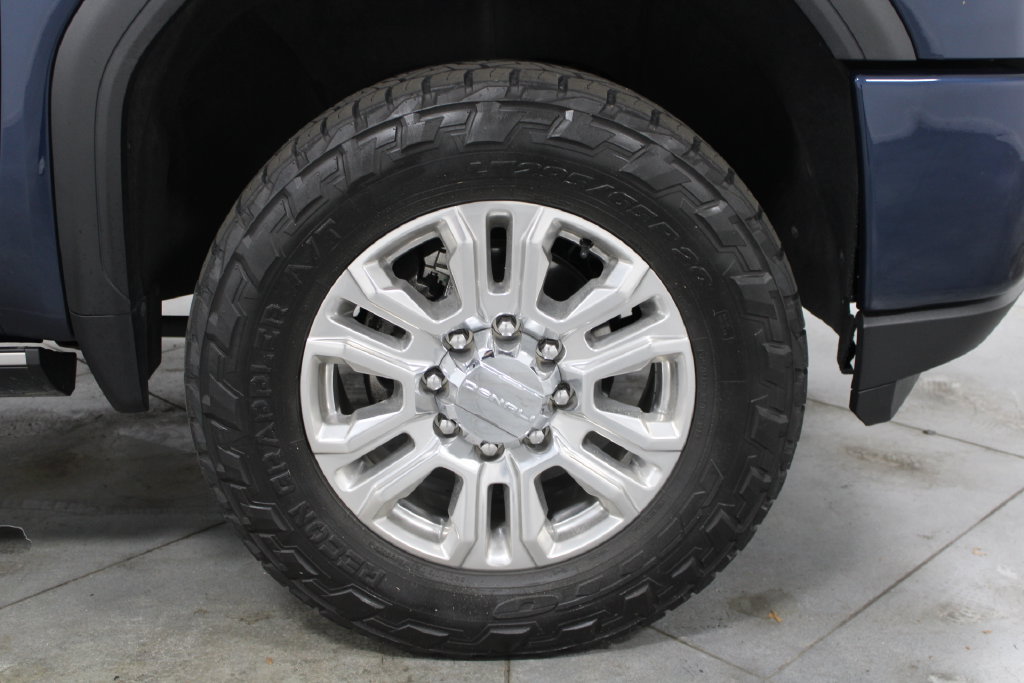 Used 2022 GMC Sierra 2500 Denali w/ Denali Ultimate Package AWD/4WD image 75