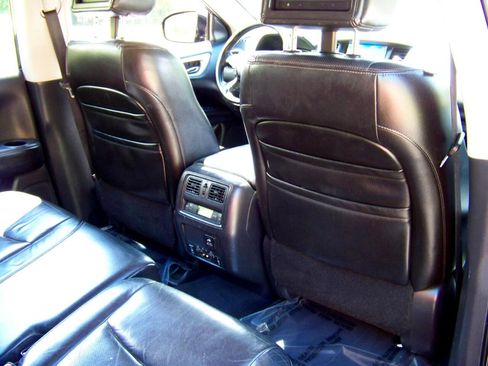 Used 2013 Nissan Pathfinder Platinum w/ Platinum Premium Pkg AWD/4WD image 17