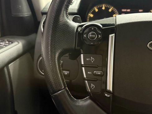 Used 2016 Land Rover LR4 HSE image 32