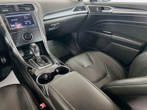 Used 2014 Ford Fusion Titanium image 22