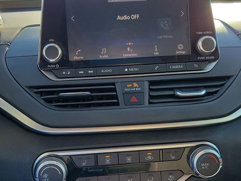 Used 2021 Nissan Altima 2.5 SV w/ SV Premium Package image 23