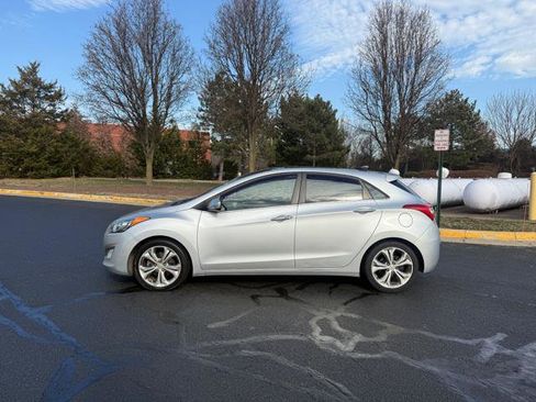 Used 2014 Hyundai Elantra GT w/ Option Group 03 image 6