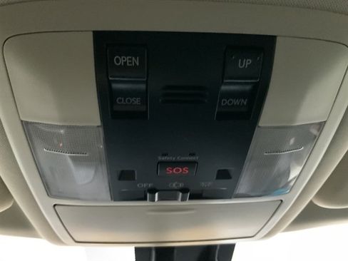Used 2014 Lexus CT 200h FWD image 30