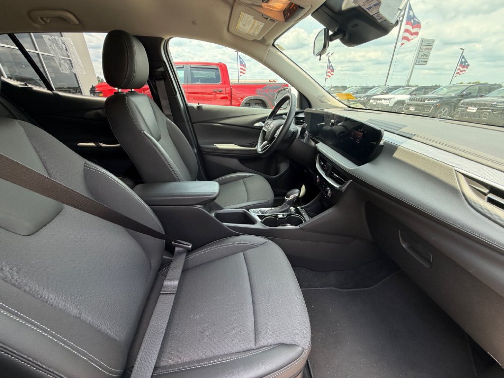 Used 2026 Buick Encore GX Preferred AWD/4WD image 42