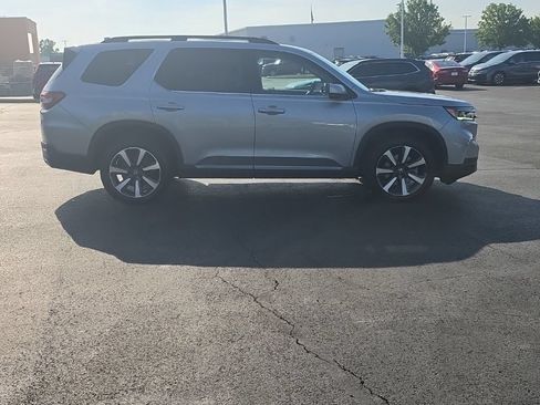 Certified 2024 Honda Pilot Touring image 10