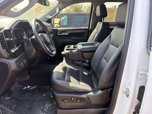 Used 2024 Chevrolet Silverado 2500 LTZ AWD/4WD image 7