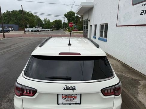 Used 2020 Jeep Compass Limited FWD image 9