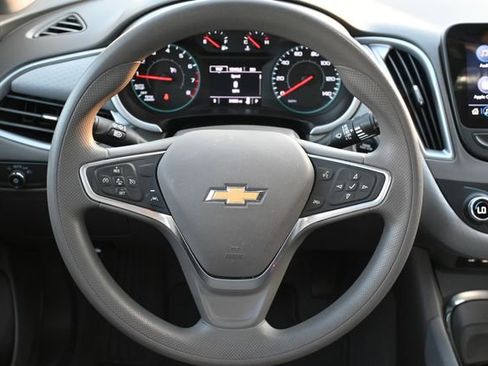 Used 2023 Chevrolet Malibu LT image 14