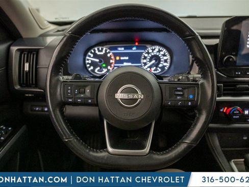 Used 2022 Nissan Pathfinder SL image 6