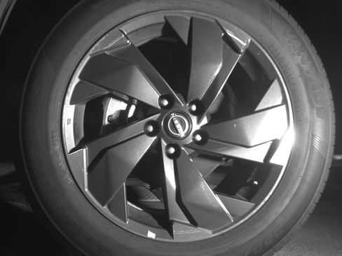 Used 2025 Nissan Rogue SV image 12