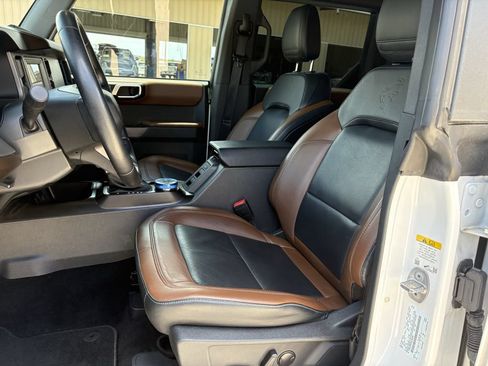Used 2022 Ford Bronco Outer Banks AWD/4WD image 11