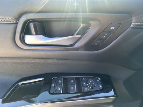 Used 2024 Nissan Pathfinder Platinum w/ Cargo Package image 15