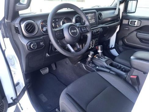 Used 2023 Jeep Wrangler Unlimited Sport AWD/4WD image 13