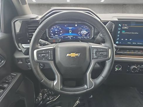Used 2023 Chevrolet Silverado 1500 LT image 21