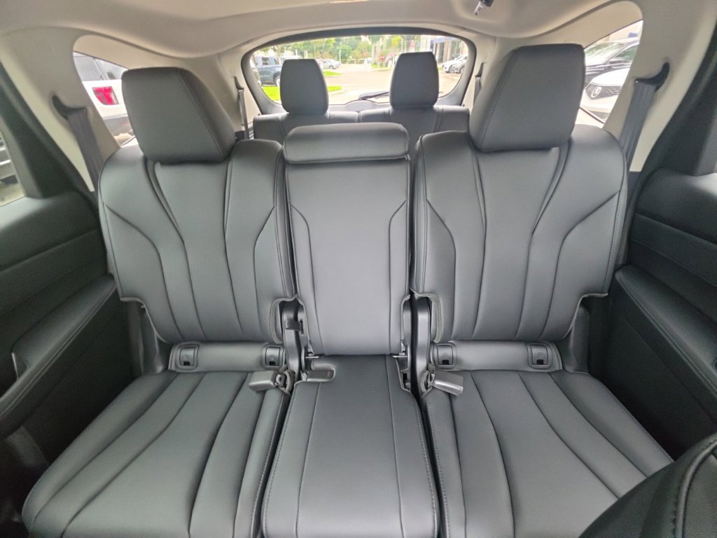 Used 2026 Acura MDX FWD image 29