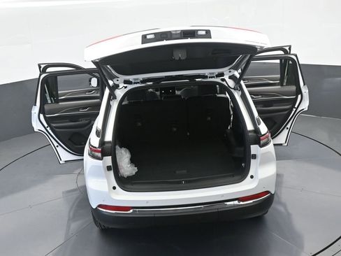 Used 2025 Jeep Grand Cherokee Limited image 67