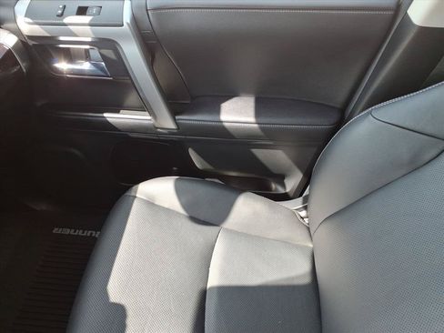 Used 2021 Toyota 4Runner Limited AWD/4WD image 34