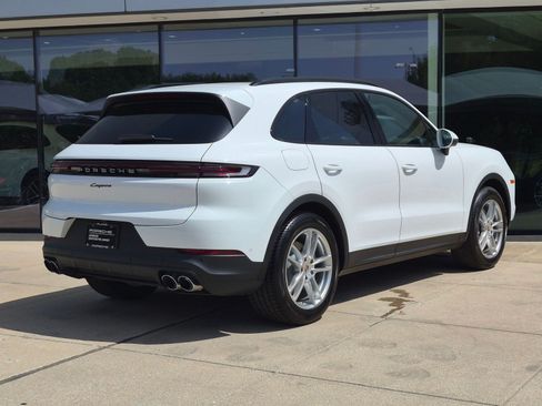 Certified 2026 Porsche Cayenne AWD/4WD image 9