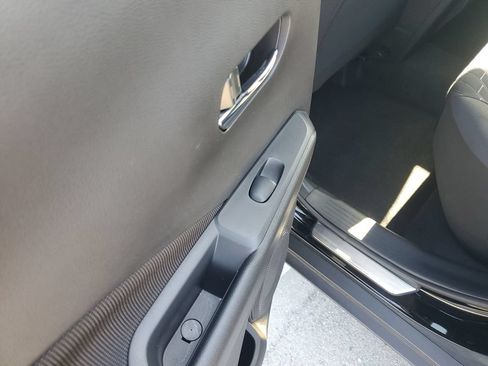 Used 2024 Nissan Kicks SV w/ Exterior Package FWD image 17