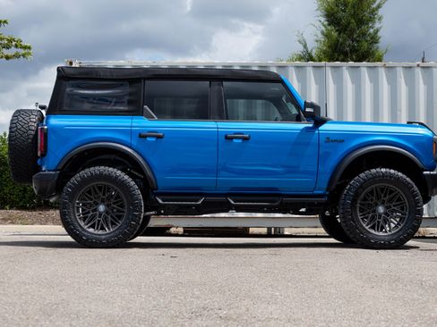 Used 2023 Ford Bronco Badlands w/ Sasquatch Package AWD/4WD image 2