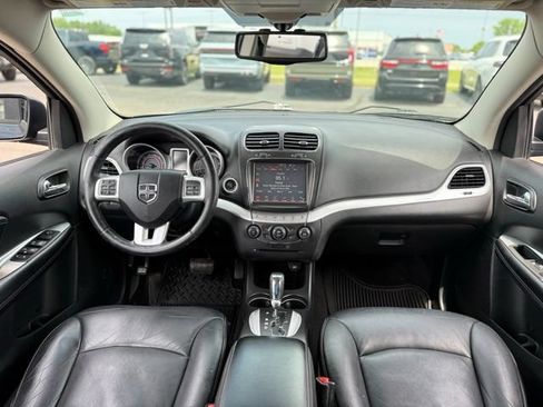 Used 2013 Dodge Journey Crew w/ Driver Convenience Group FWD image 2