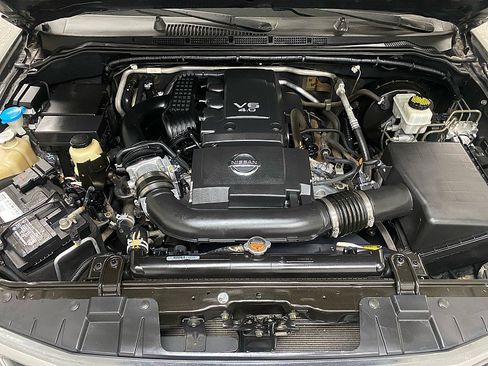 Used 2019 Nissan Frontier SV image 14