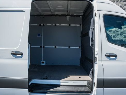 Used 2024 Mercedes-Benz Sprinter 3500 image 14