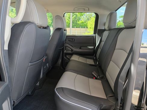 Used 2023 Nissan Frontier S w/ Technology Package RWD image 15