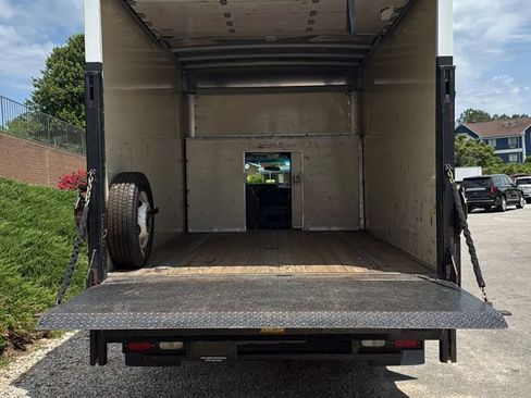 Used 2011 Ford E-450 and Econoline 450 Super Duty RWD image 13
