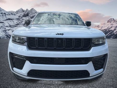 New 2026 Jeep Grand Cherokee L Limited AWD/4WD image 2