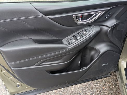 Used 2023 Subaru Forester Touring image 10