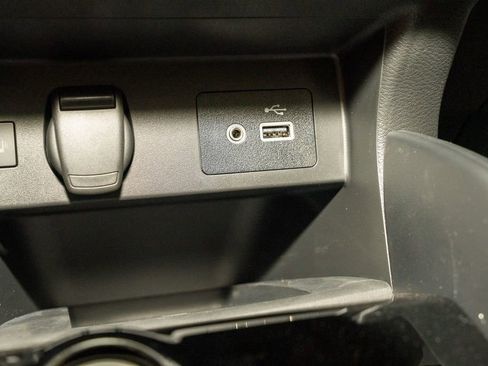 New 2025 Nissan Versa SV w/ Trunk Package image 10