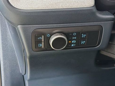 Certified 2025 Ford Maverick XLT FWD image 12