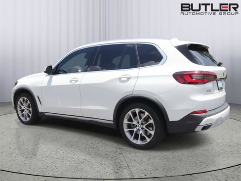 Used 2021 BMW X5 xDrive40i w/ Convenience Package AWD/4WD image 4