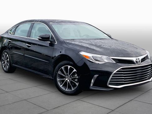 Used 2016 Toyota Avalon XLE FWD image 3