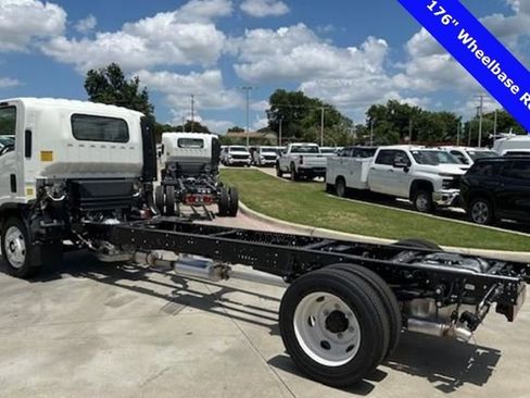 New 2025 Chevrolet Low Cab Forward 5500XG image 4
