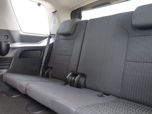 Used 2018 Chevrolet Tahoe LS w/ Enhanced Driver Alert Package image 13