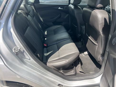 Used 2014 Ford Focus Titanium FWD image 19