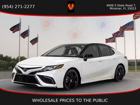 Used 2021 Toyota Camry XSE w/ Navigation Package image 1