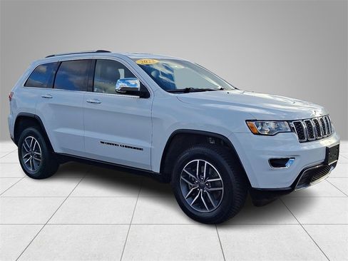 Used 2022 Jeep Grand Cherokee Limited image 3
