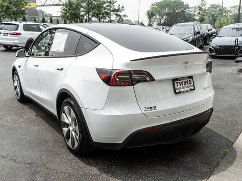 Used 2020 Tesla Model Y Long Range AWD/4WD image 32