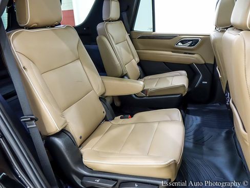 Used 2021 Chevrolet Tahoe Premier w/ Premium Package AWD/4WD image 34