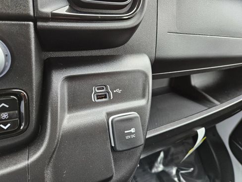 Used 2025 RAM ProMaster 3500 FWD image 26
