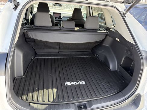 Used 2023 Toyota RAV4 XLE w/ Convenience Package image 25