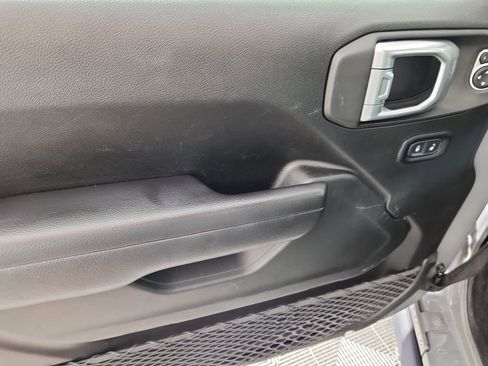 Used 2023 Jeep Wrangler Unlimited image 9