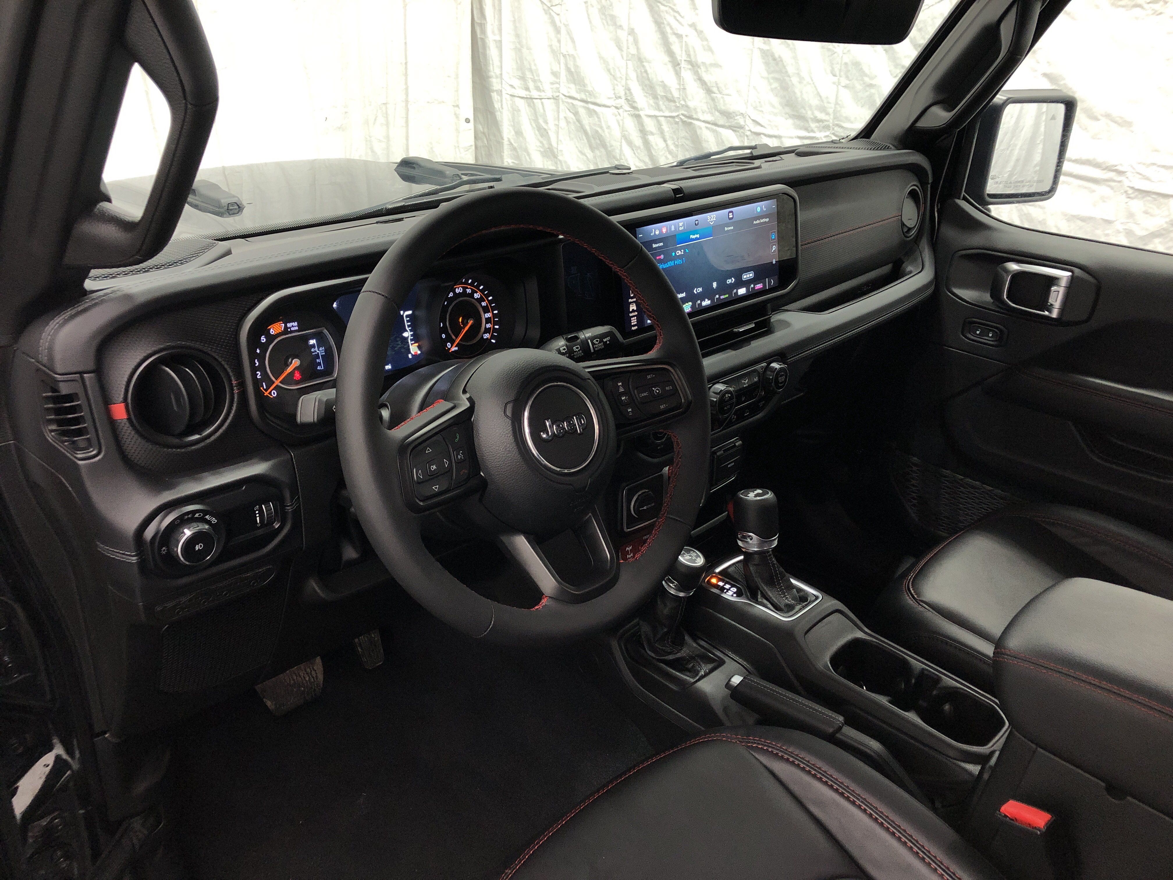 Certified 2024 Jeep Wrangler Unlimited Rubicon AWD/4WD image 14